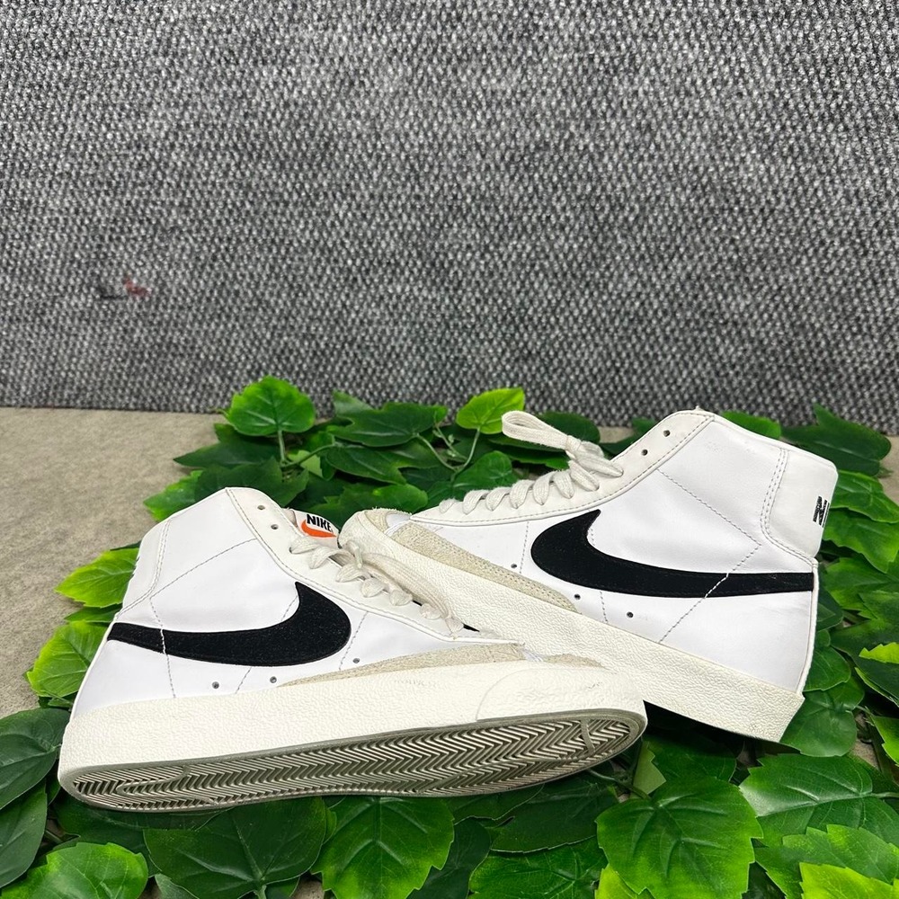 Nike Blazer Mid '77 Vintage White Black Sneakers